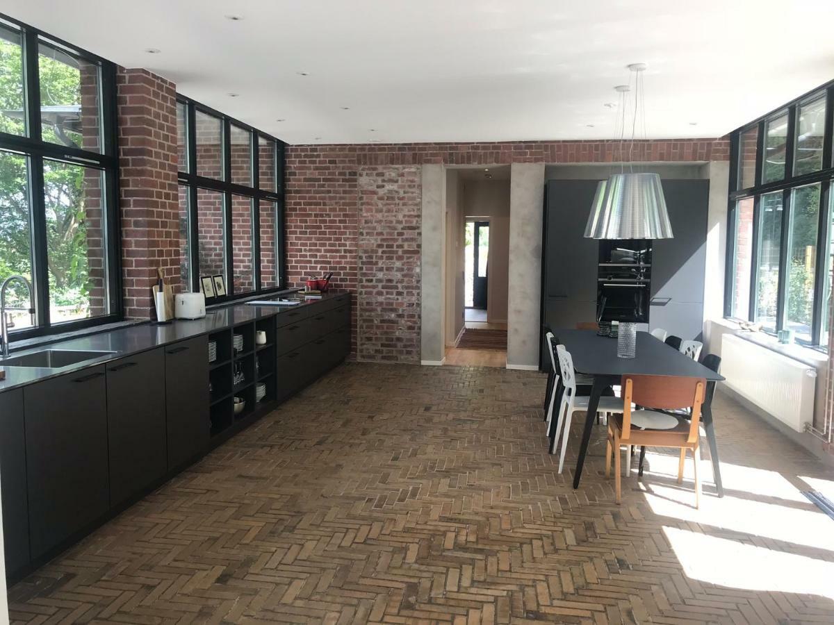 Tree Top Hill - The Old Station House - Bastad Holiday Apartments Extérieur photo